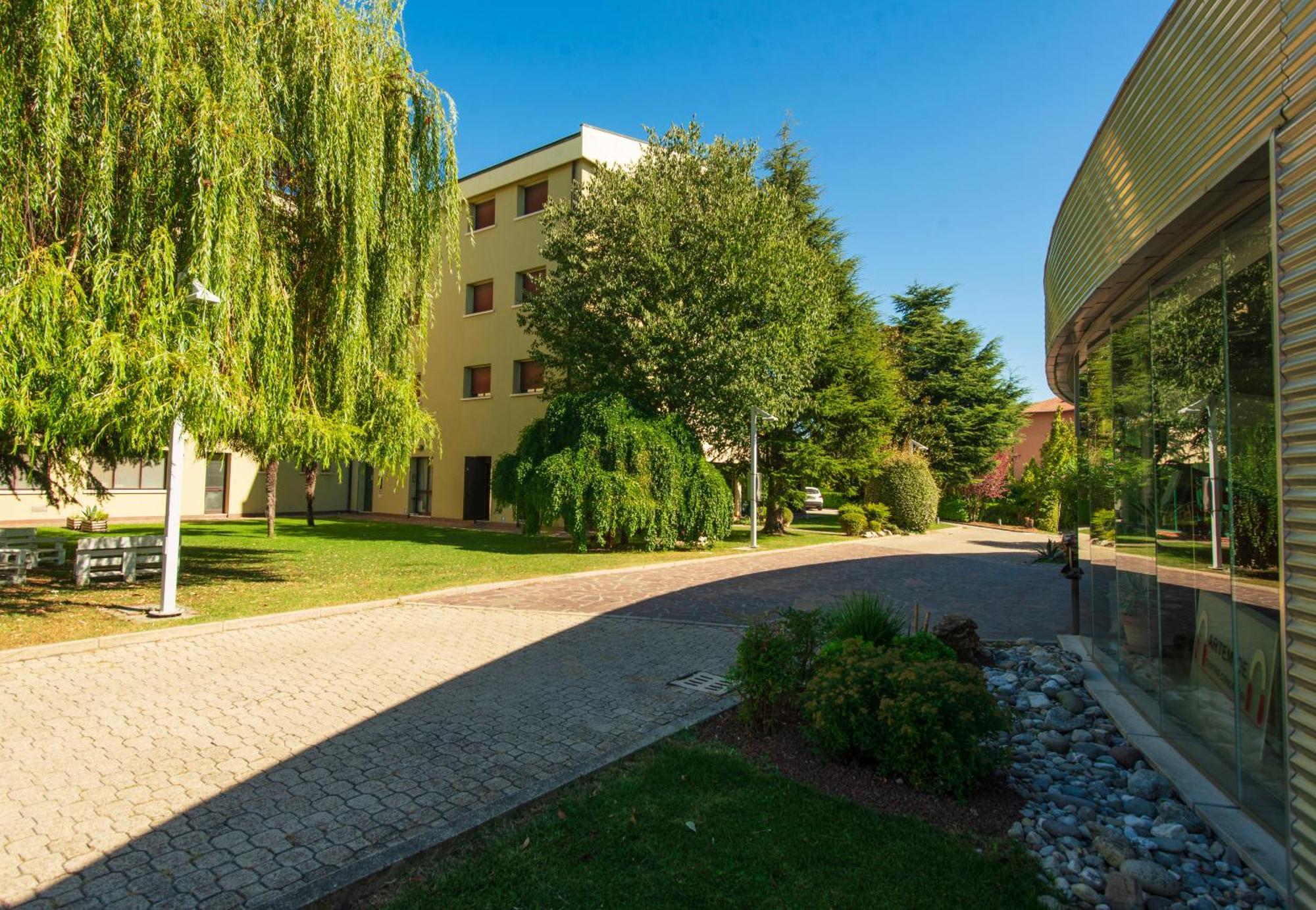 Hotel Castello Artemide Congressi Castel San Pietro Terme Exteriér fotografie